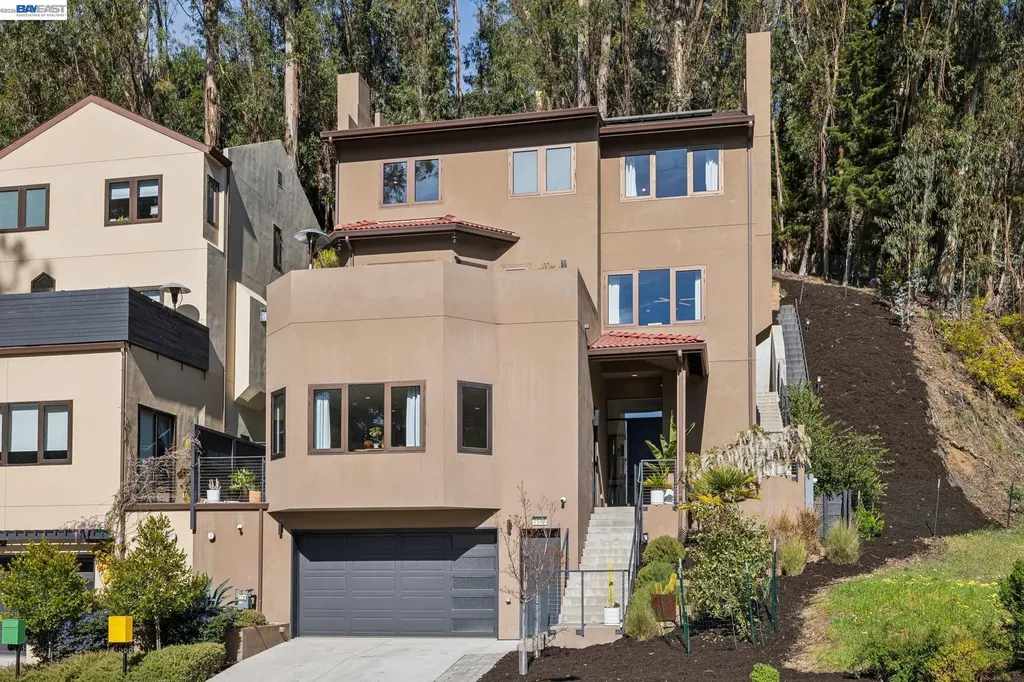 2588 Scout Road Oakland CA 94611