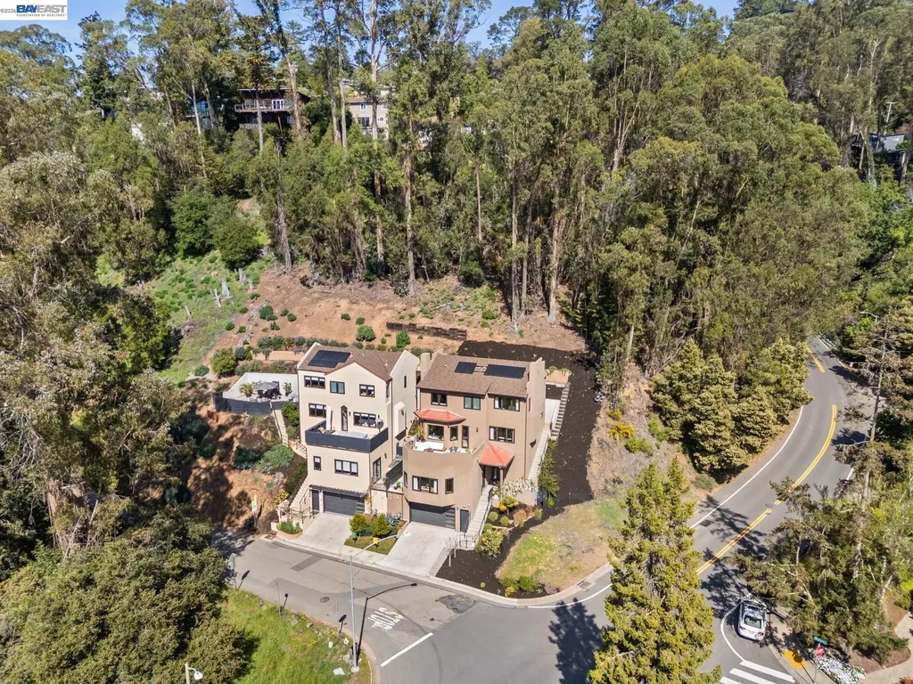 2588 Scout Road Oakland CA 94611