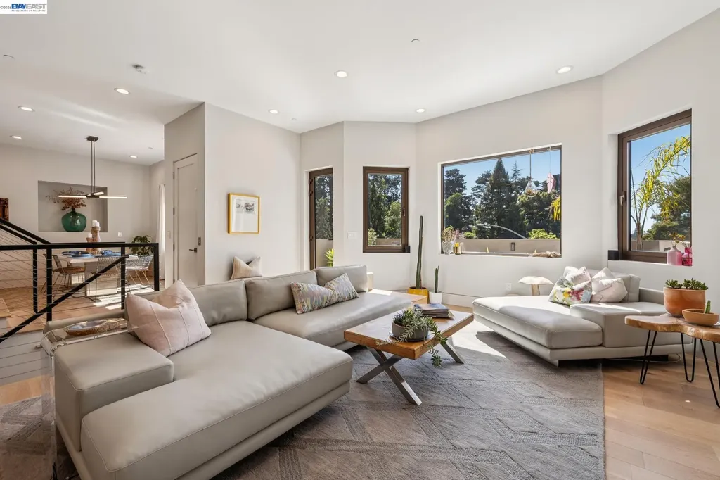2588 Scout Road Oakland CA 94611