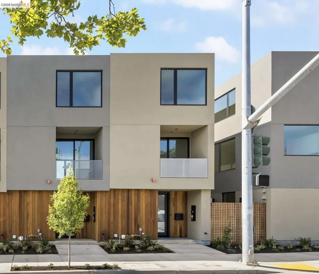 Oakland CA, 4037 Park Boulevard