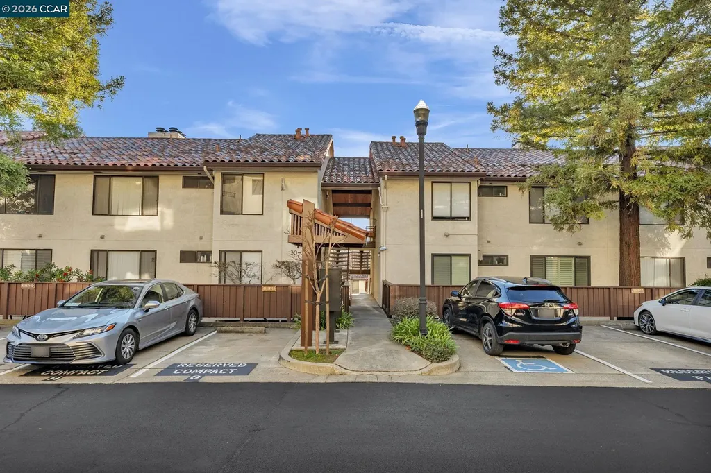 22135 Sevilla Road Hayward CA 94541