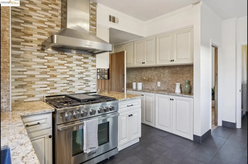 2749 17th Street Oakland CA 94601