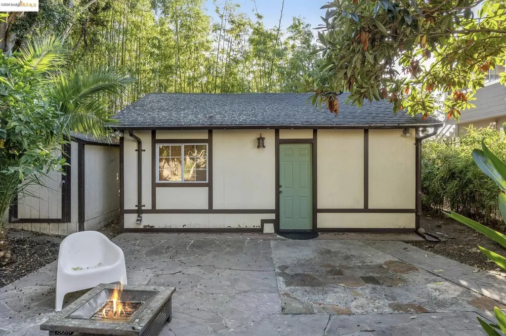 2749 17th Street Oakland CA 94601