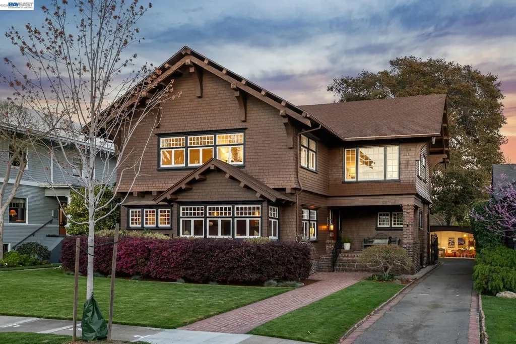 Alameda CA, 1122 Bay Street