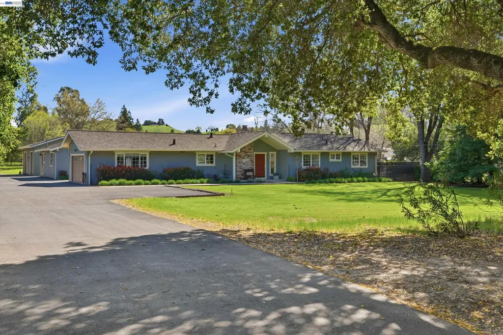 1450 Finley Road Pleasanton CA 94588