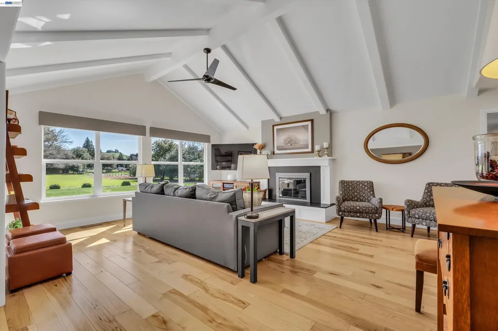 1450 Finley Road Pleasanton CA 94588