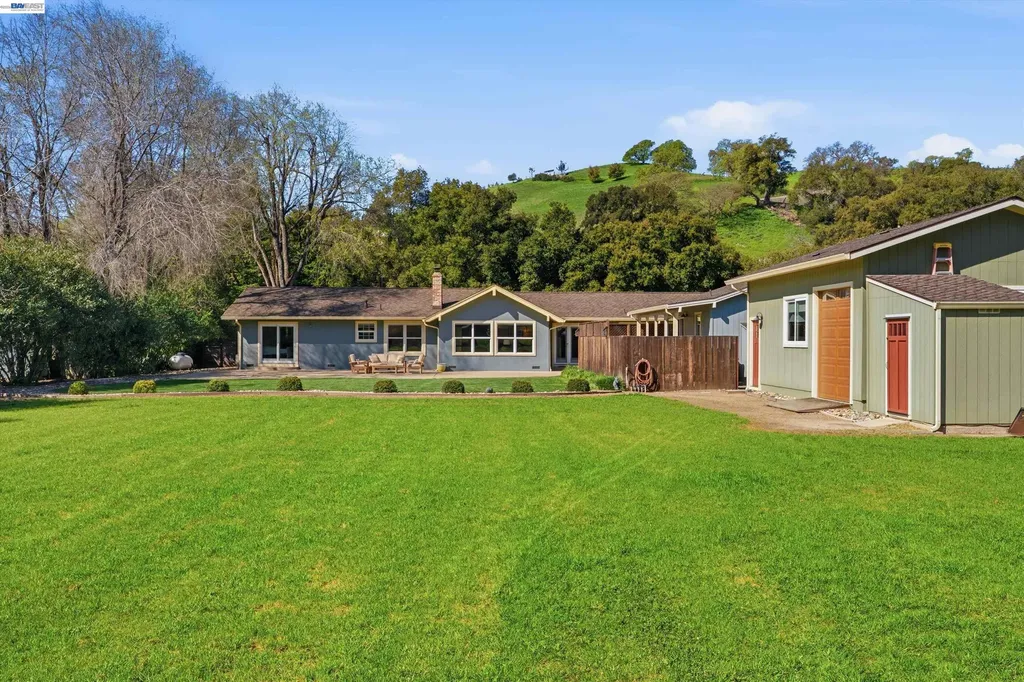 1450 Finley Road Pleasanton CA 94588