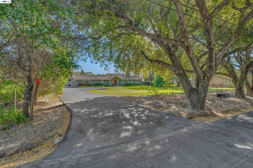 1450 Finley Road Pleasanton CA 94588