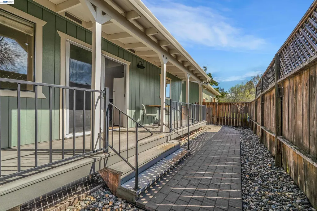 1450 Finley Road Pleasanton CA 94588