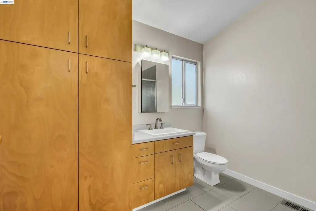 1450 Finley Road Pleasanton CA 94588