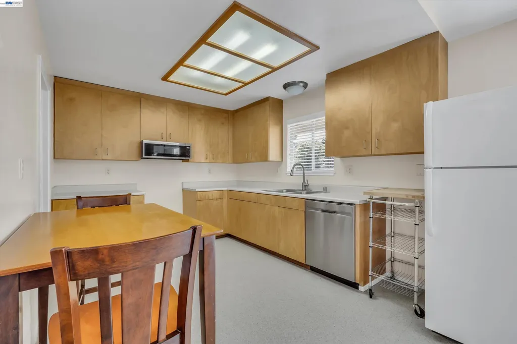 1450 Finley Road Pleasanton CA 94588