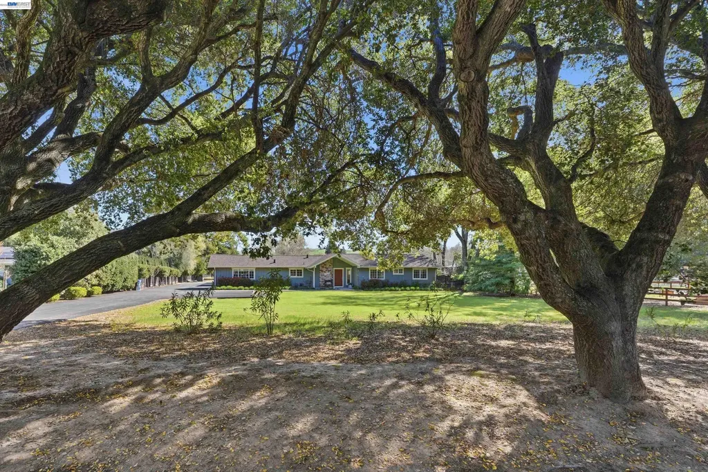 1450 Finley Road Pleasanton CA 94588