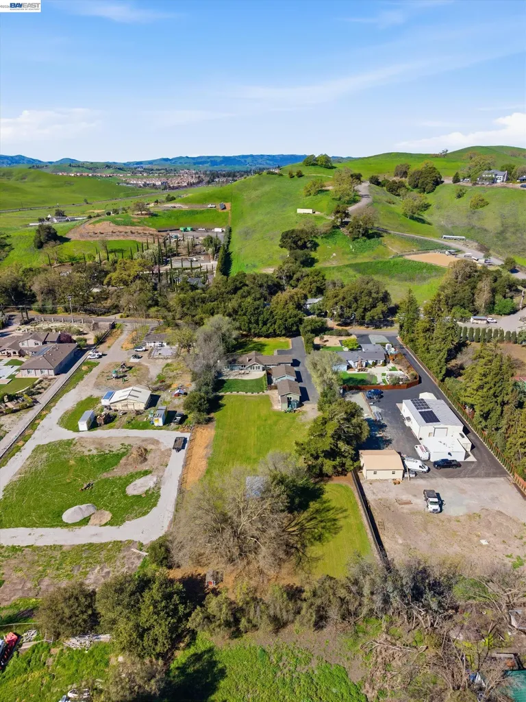 1450 Finley Road Pleasanton CA 94588