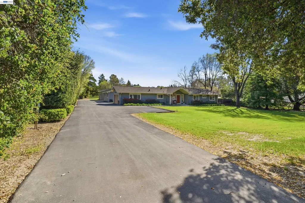 1450 Finley Road Pleasanton CA 94588