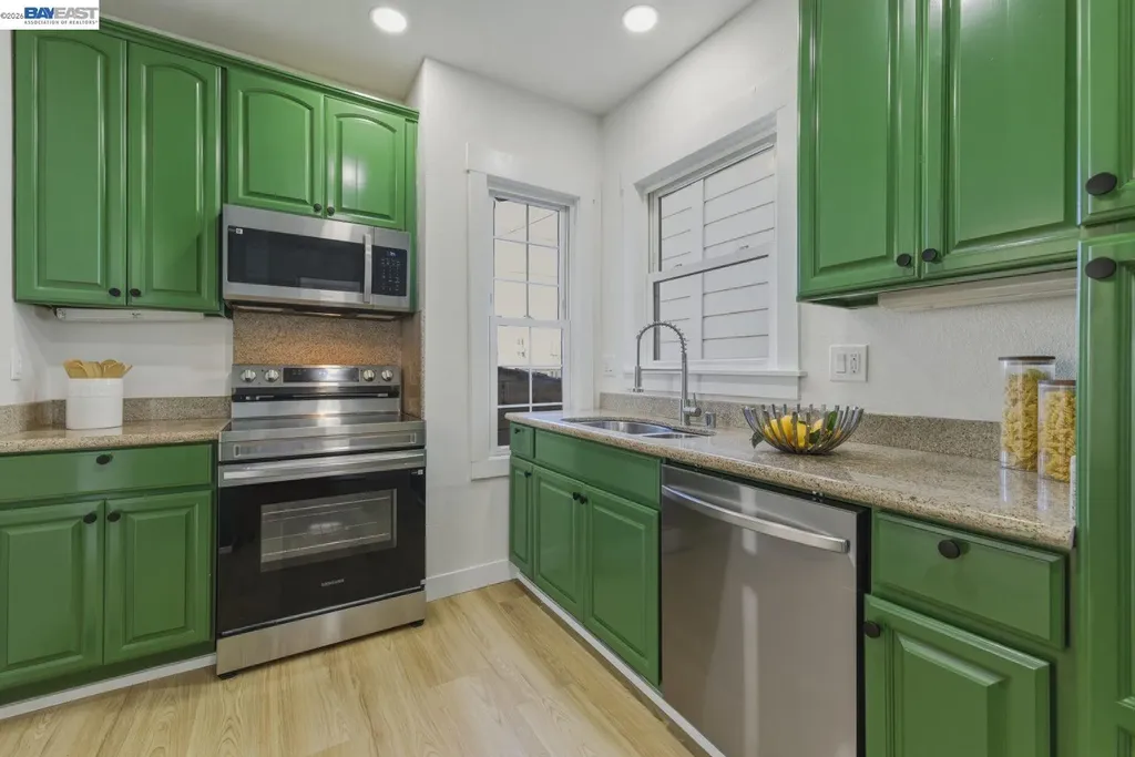 1726 Eagle Avenue Alameda CA 94501