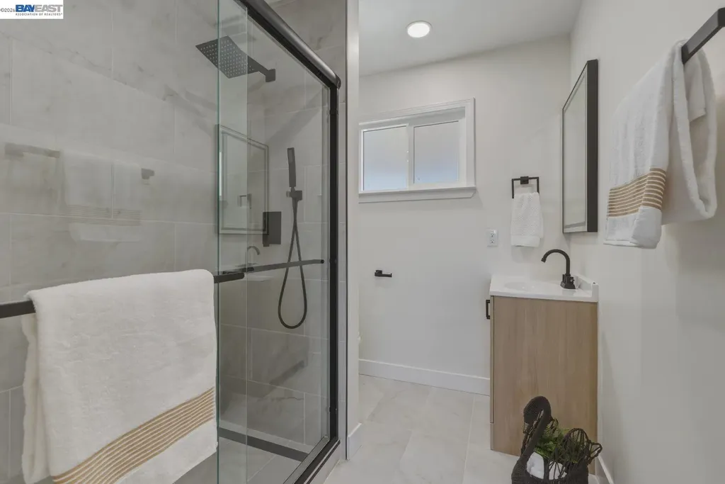 1726 Eagle Avenue Alameda CA 94501