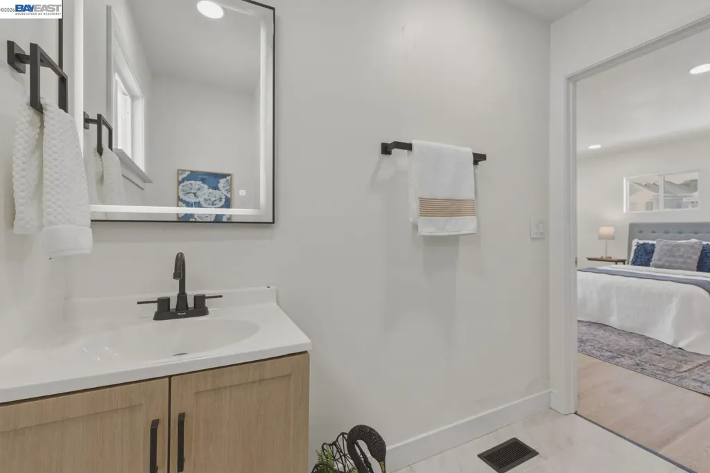 1726 Eagle Avenue Alameda CA 94501