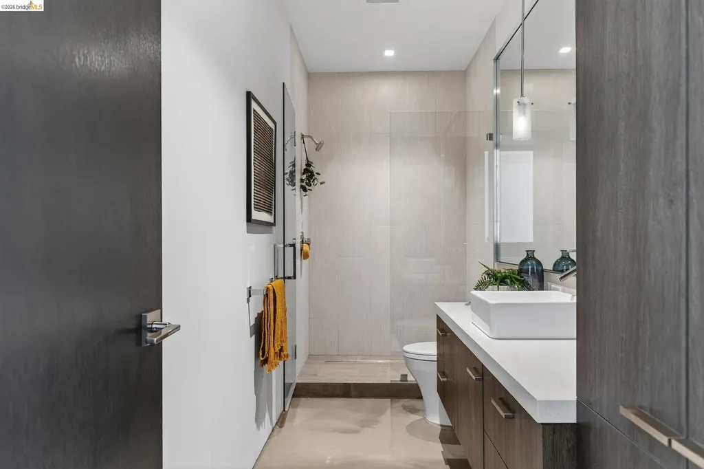 811 Folger Avenue Berkeley CA 94710