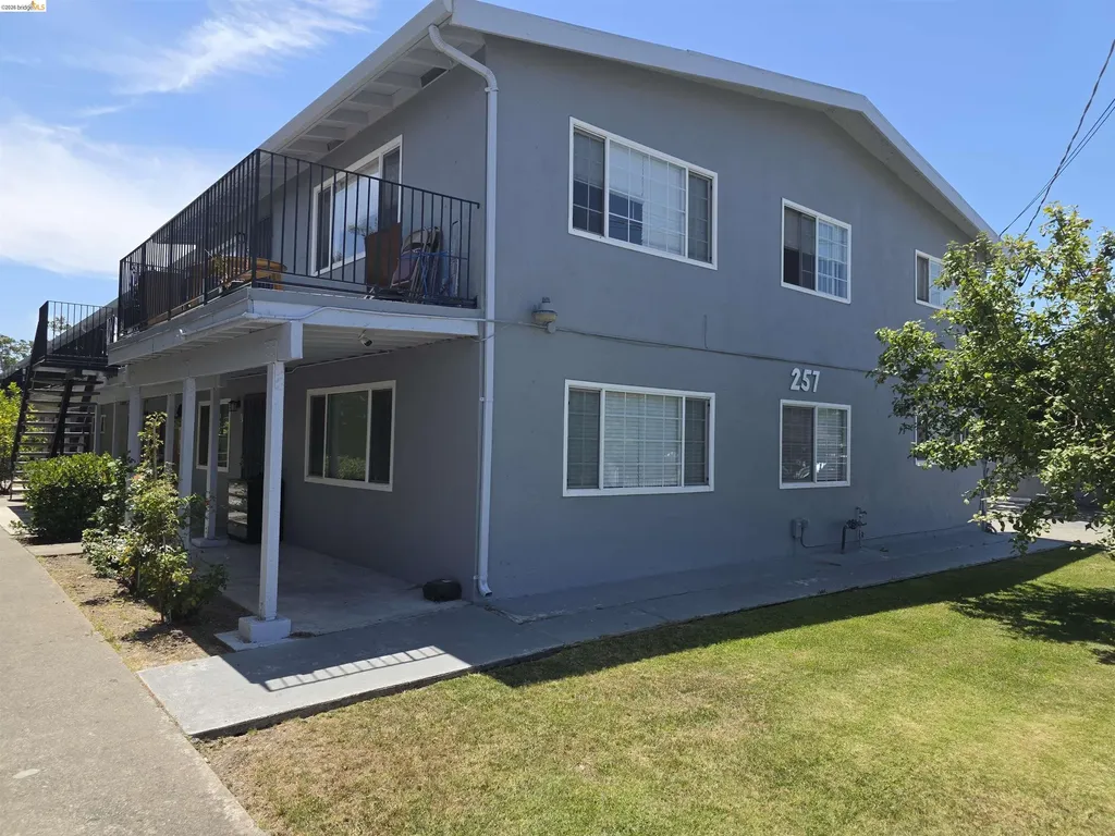 257 Poplar Avenue Hayward CA 94541