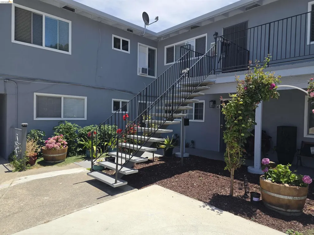257 Poplar Avenue Hayward CA 94541
