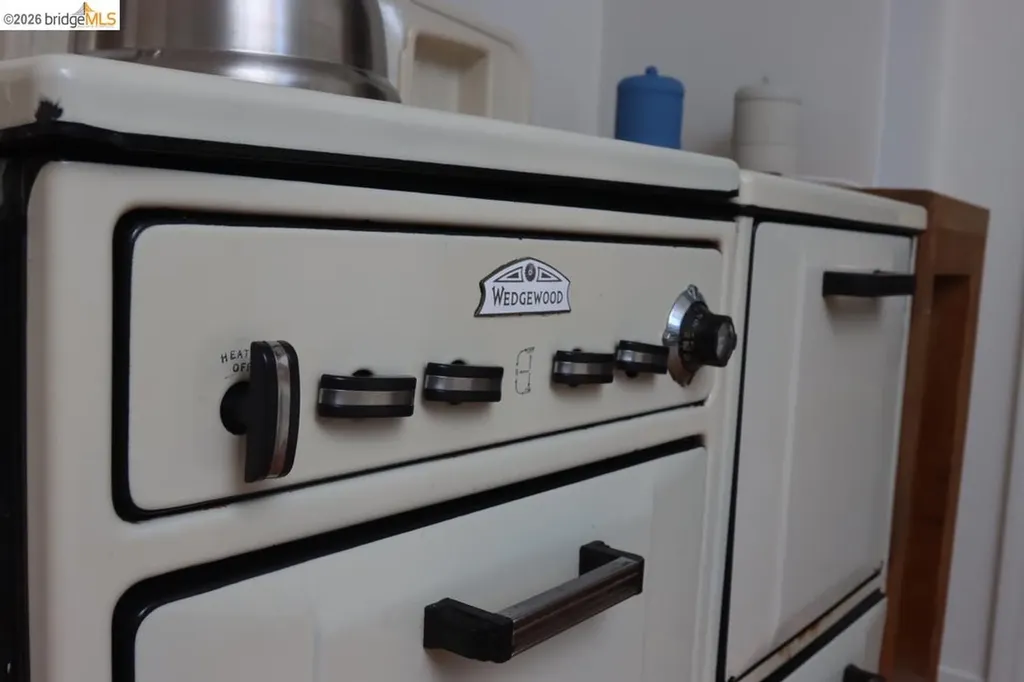 385 Vermont Avenue Berkeley CA 94707