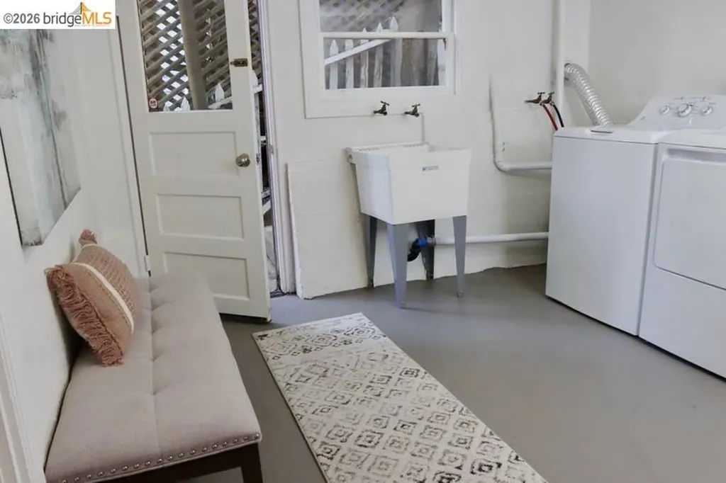 385 Vermont Avenue Berkeley CA 94707