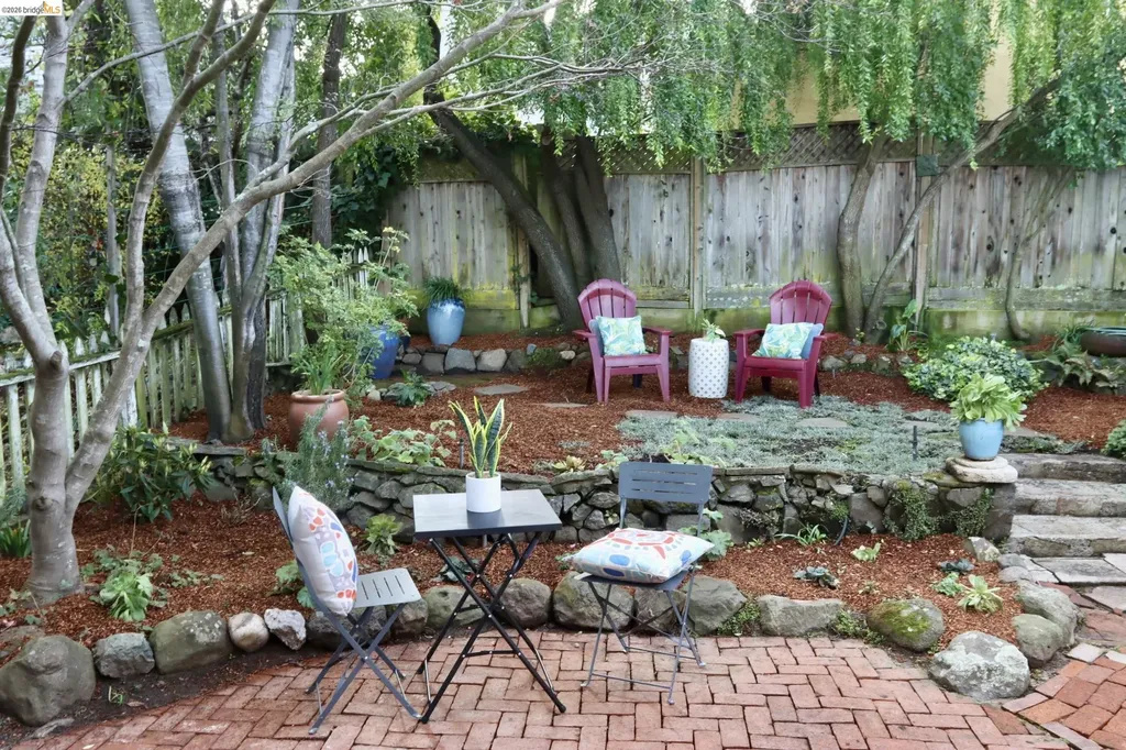 385 Vermont Avenue Berkeley CA 94707