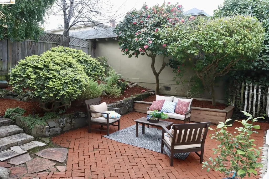 385 Vermont Avenue Berkeley CA 94707