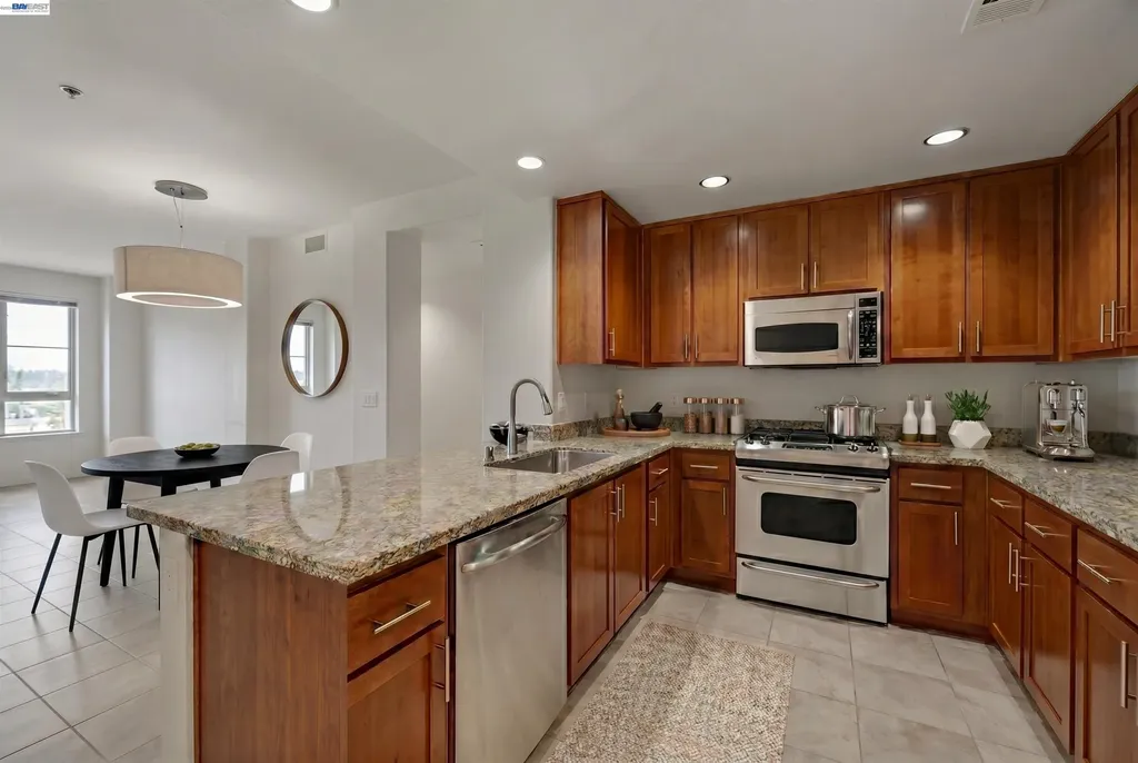423 7th Street Oakland CA 94607