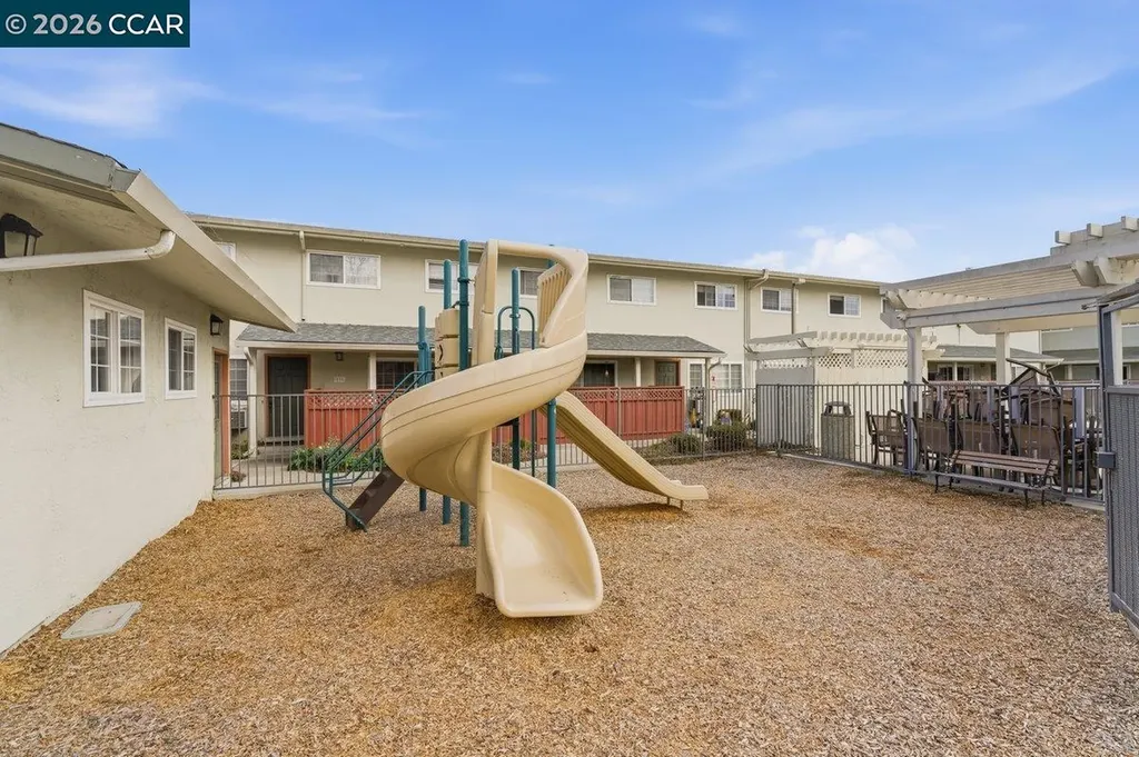 690 Fargo San Leandro CA 94579