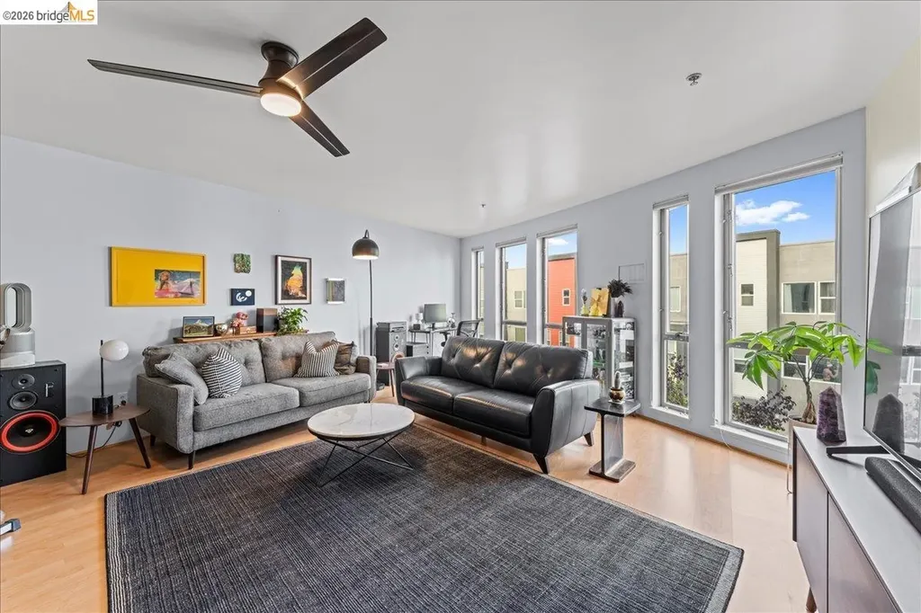 1201 Pine Street Oakland CA 94607