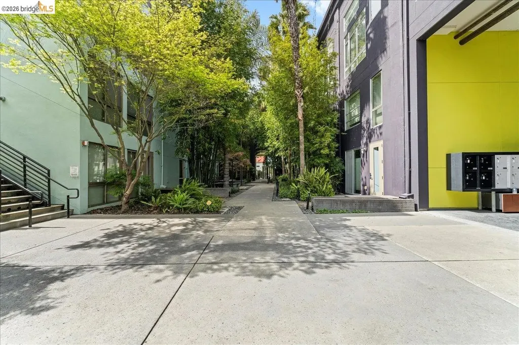 1201 Pine Street Oakland CA 94607