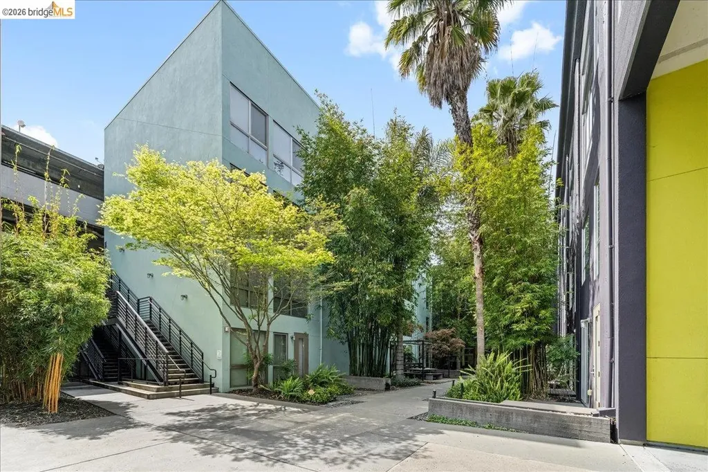 1201 Pine Street Oakland CA 94607