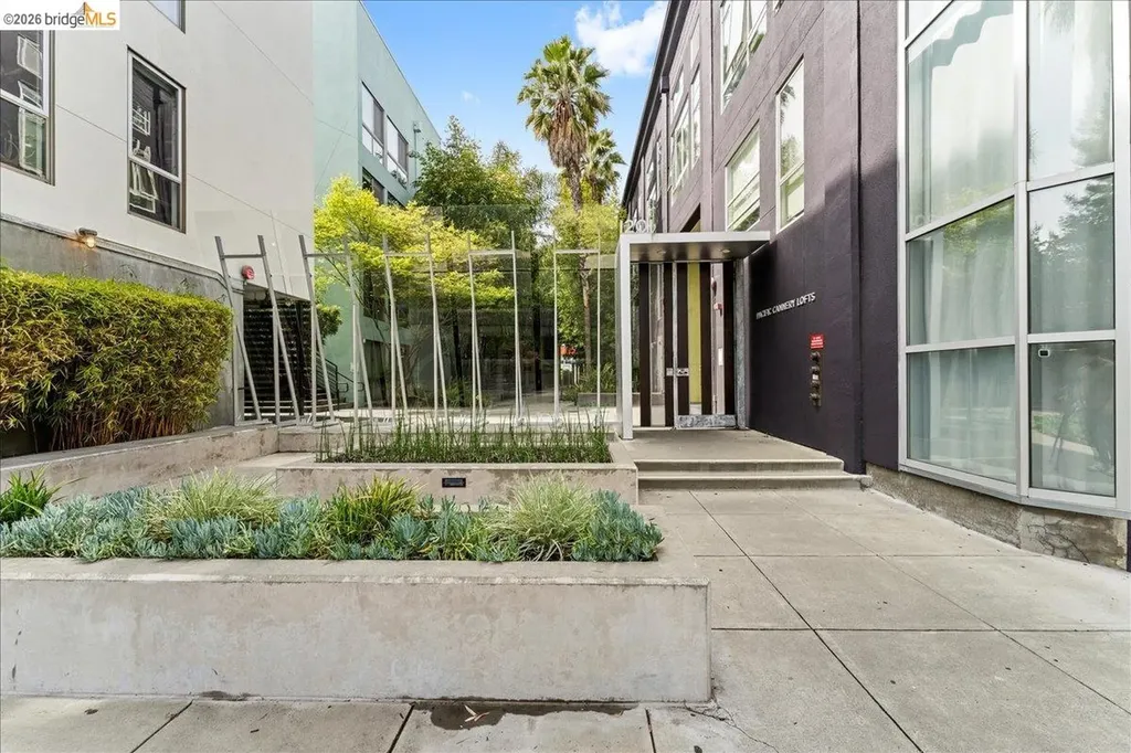 1201 Pine Street Oakland CA 94607
