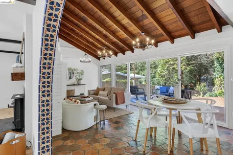 5914 Thornhill Drive Oakland CA 94611