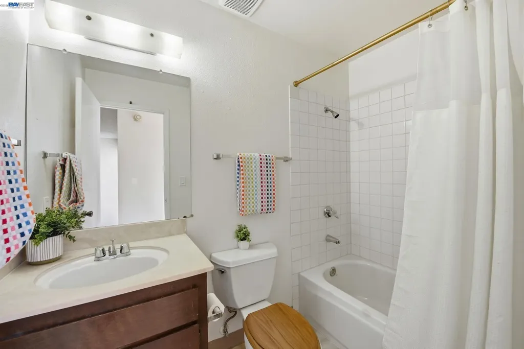 27773 Pistachio Court Hayward CA 94544