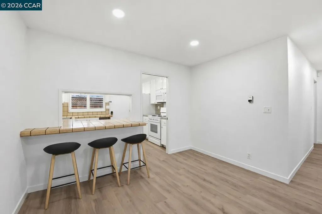 970 Joaquin Avenue San Leandro CA 94577