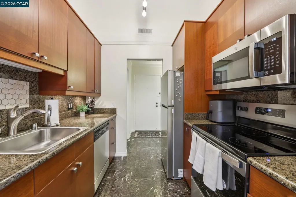 470 Civic Drive #308 Walnut Creek CA 94596