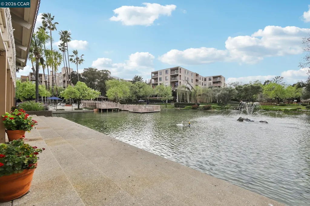 470 Civic Drive #308 Walnut Creek CA 94596