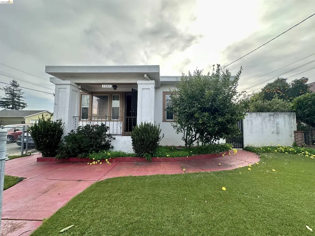 2050 102nd Avenue Oakland CA 94603