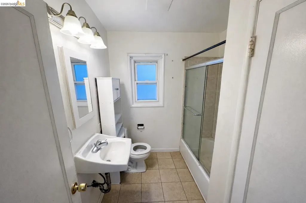 1661 Fruitvale Avenue Oakland CA 94601