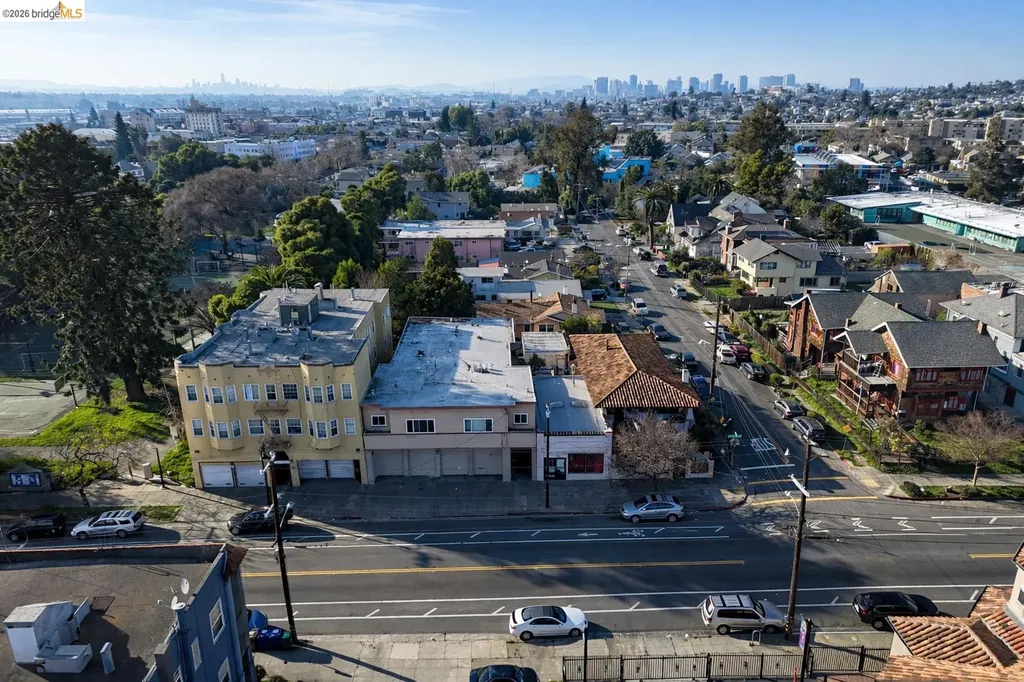 1661 Fruitvale Avenue Oakland CA 94601