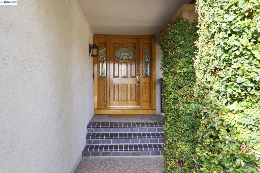 3593 Whitehall Court Pleasanton CA 94588