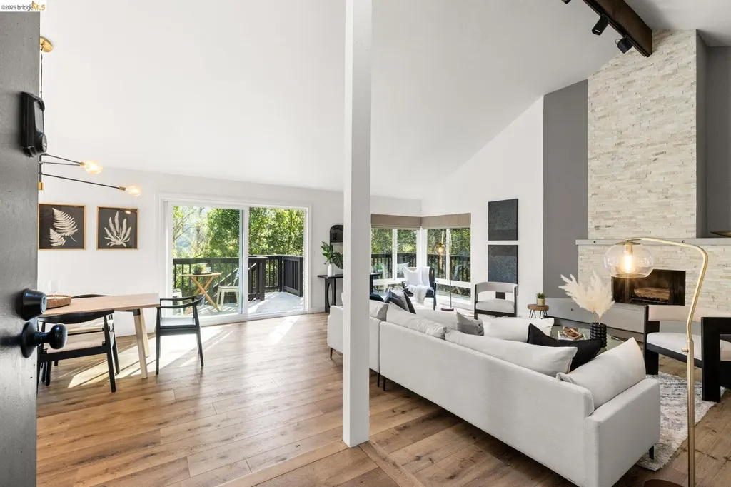 6931 Pinehaven Road Oakland CA 94611