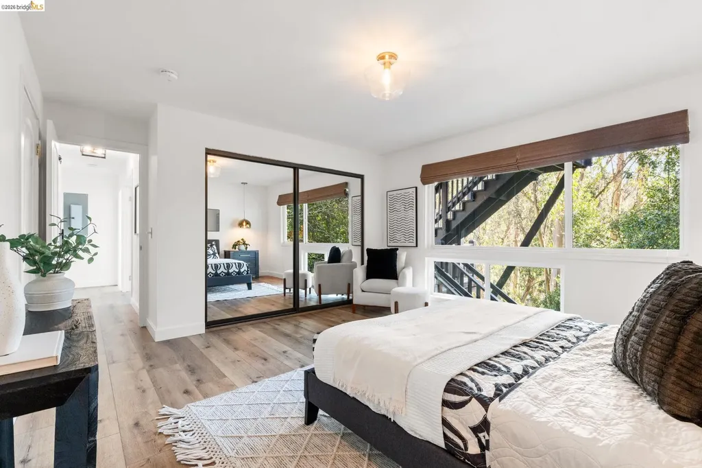 6931 Pinehaven Road Oakland CA 94611