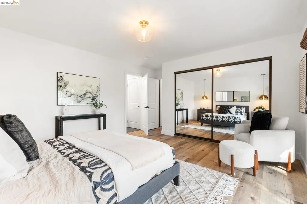 6931 Pinehaven Road Oakland CA 94611