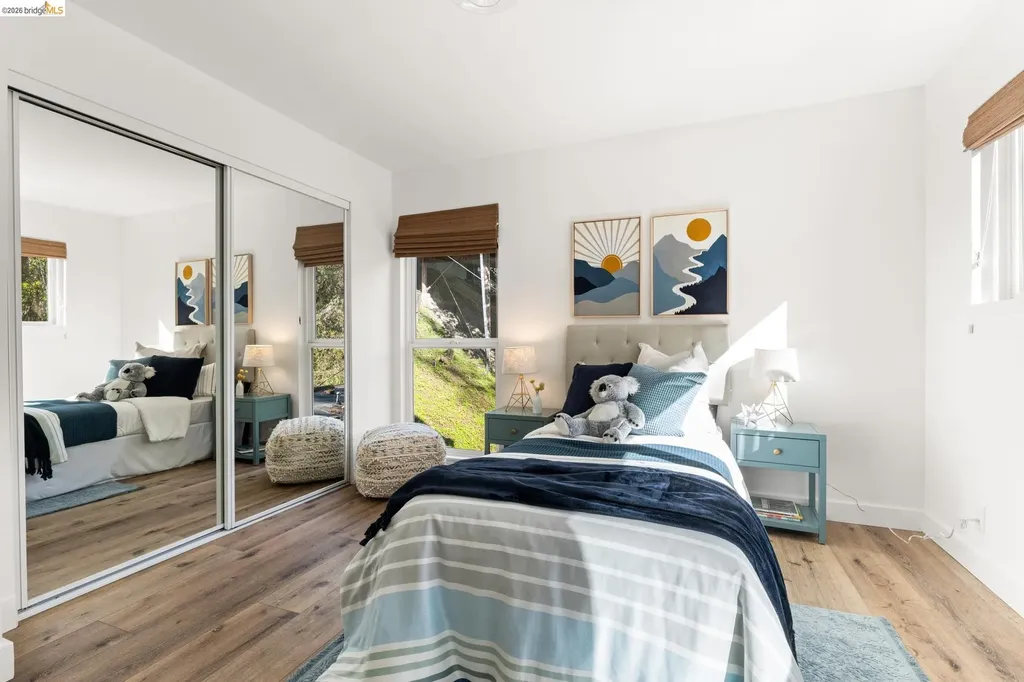 6931 Pinehaven Road Oakland CA 94611