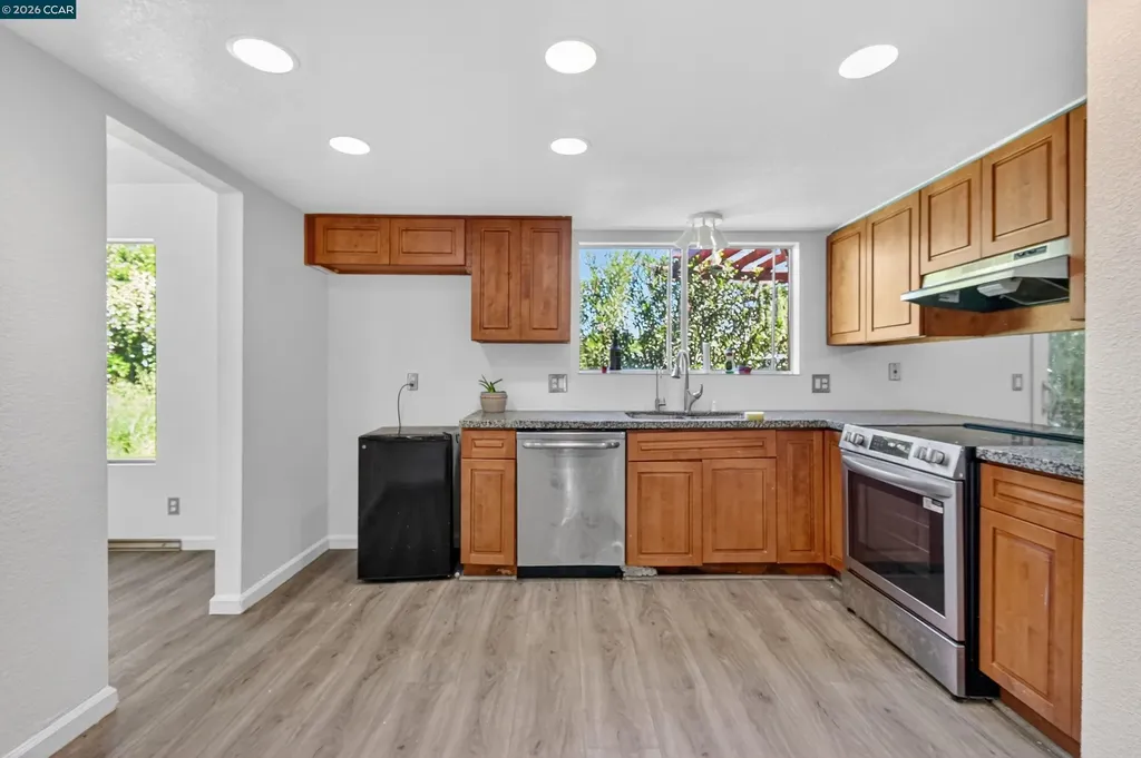 730 Stratford Avenue Dixon CA 95620