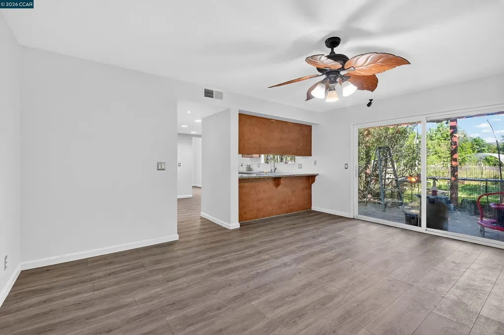 730 Stratford Avenue Dixon CA 95620
