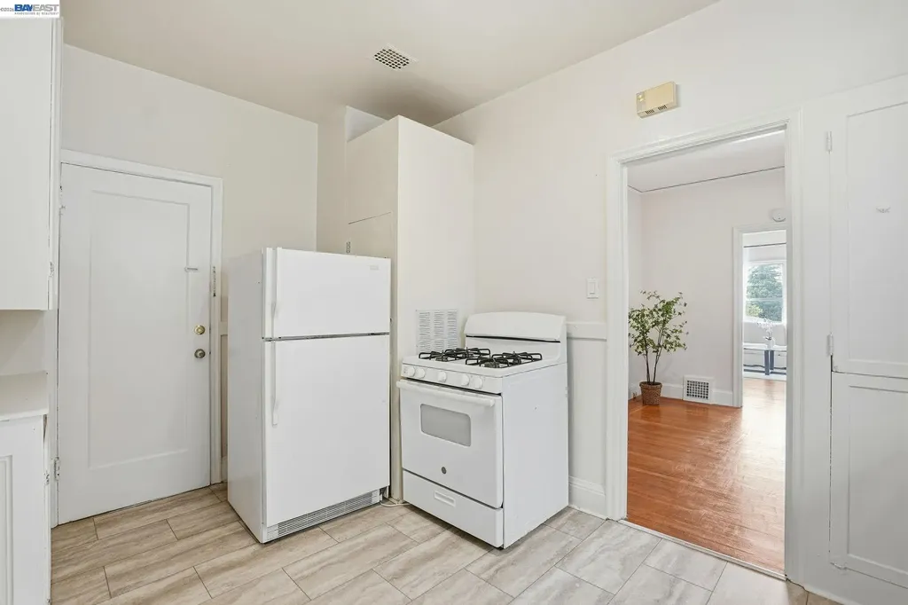 1424 Hampel Street Oakland CA 94602